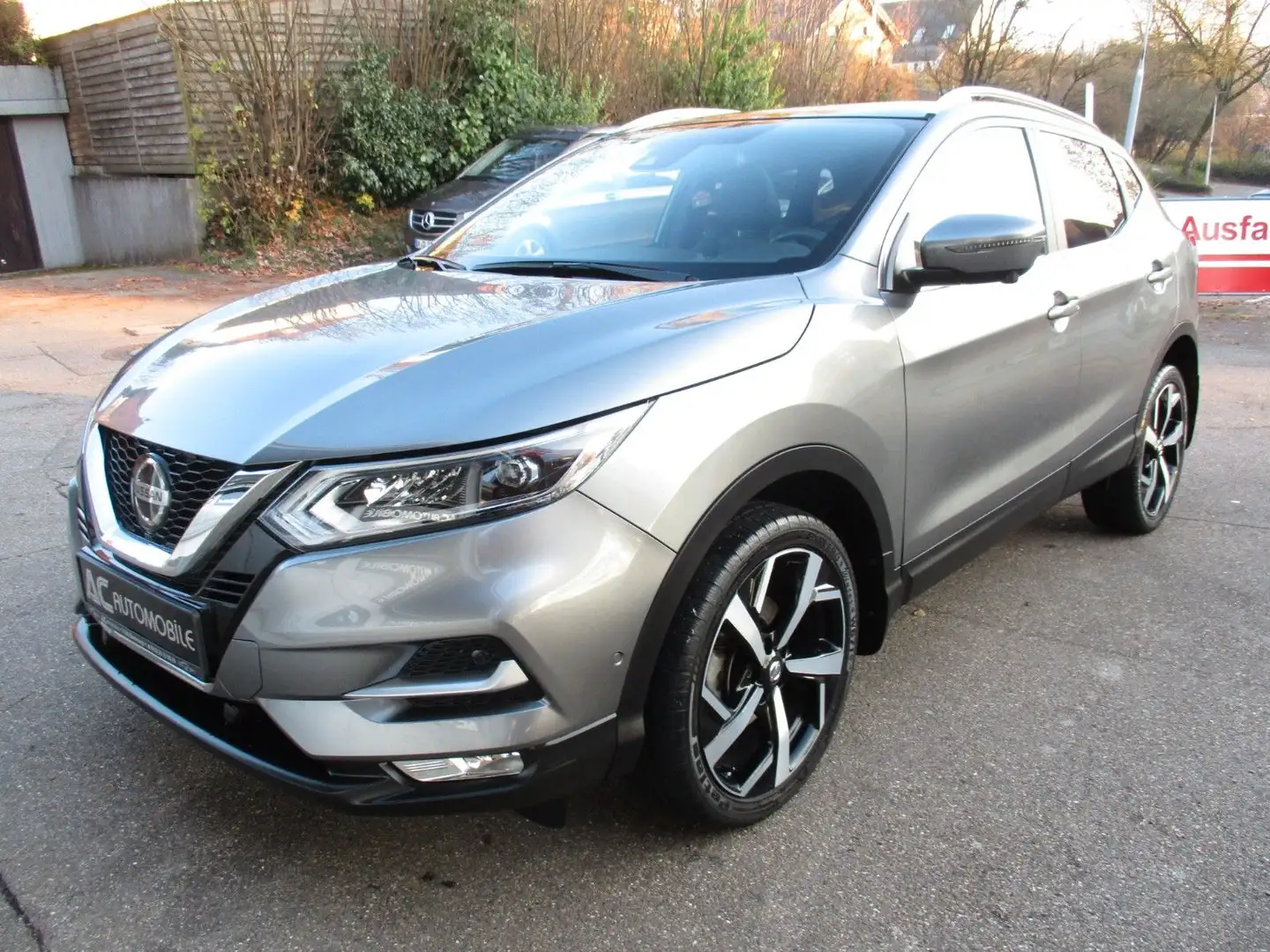 Nissan Qashqai Tekna+ - PANO - NAVI - LED - LEDER -360° Gris - 1