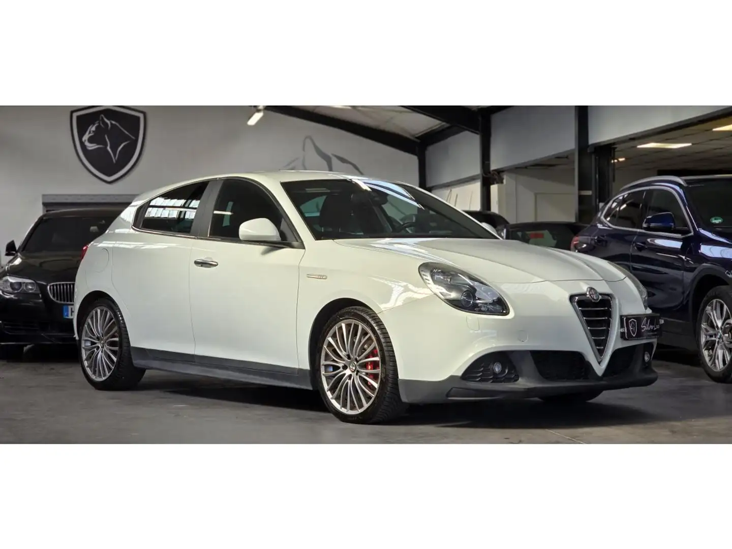 Alfa Romeo Giulietta 1750 TUBRO TBi 235  QUADRIFOGLIO VERDE QV / HISTORIQUE DISPONIBLE Weiß - 2