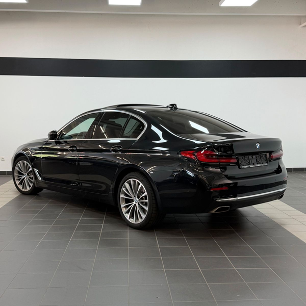 BMW 530 Limo. 530 d xDrive Luxury VOLLAUSSTATTUNG — photo 6