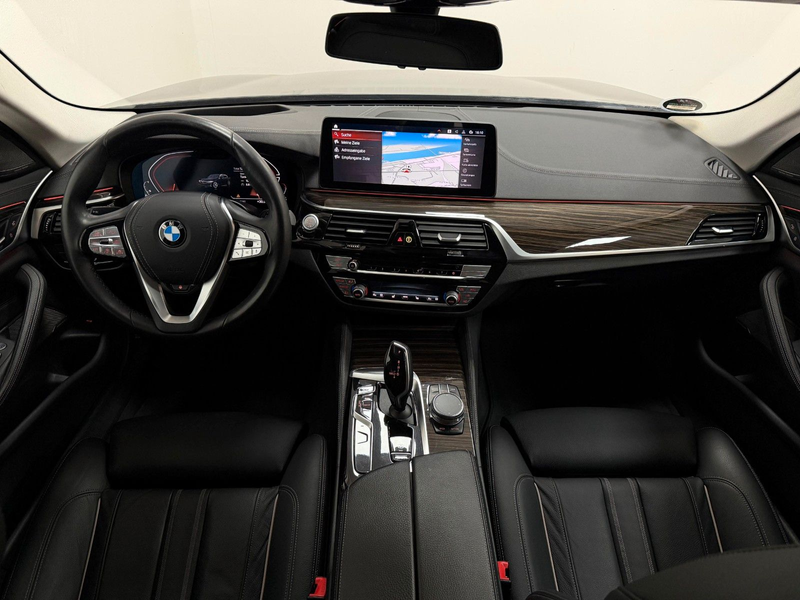 BMW 530 Limo. 530 d xDrive Luxury VOLLAUSSTATTUNG — photo 13
