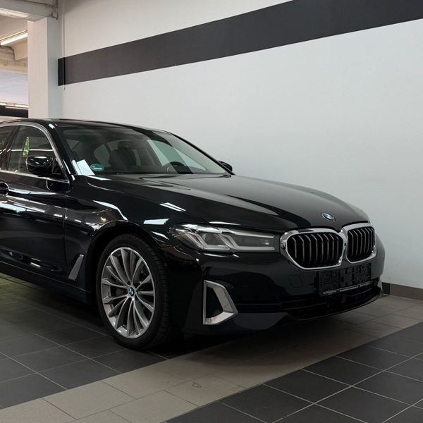 BMW 530 Limo. 530 d xDrive Luxury VOLLAUSSTATTUNG — photo 10