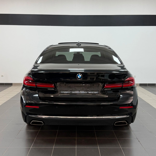 BMW 530 Limo. 530 d xDrive Luxury VOLLAUSSTATTUNG — photo 8