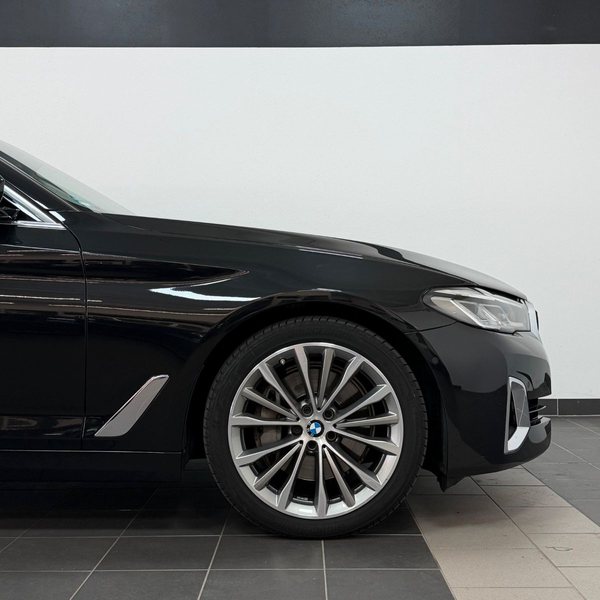 BMW 530 Limo. 530 d xDrive Luxury VOLLAUSSTATTUNG — photo 9