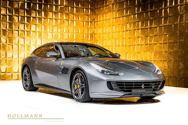 Imagine Ferrari GTC4 Lusso Ferrari GTC4Lusso + CARBON + JBL + LIFT + PANO