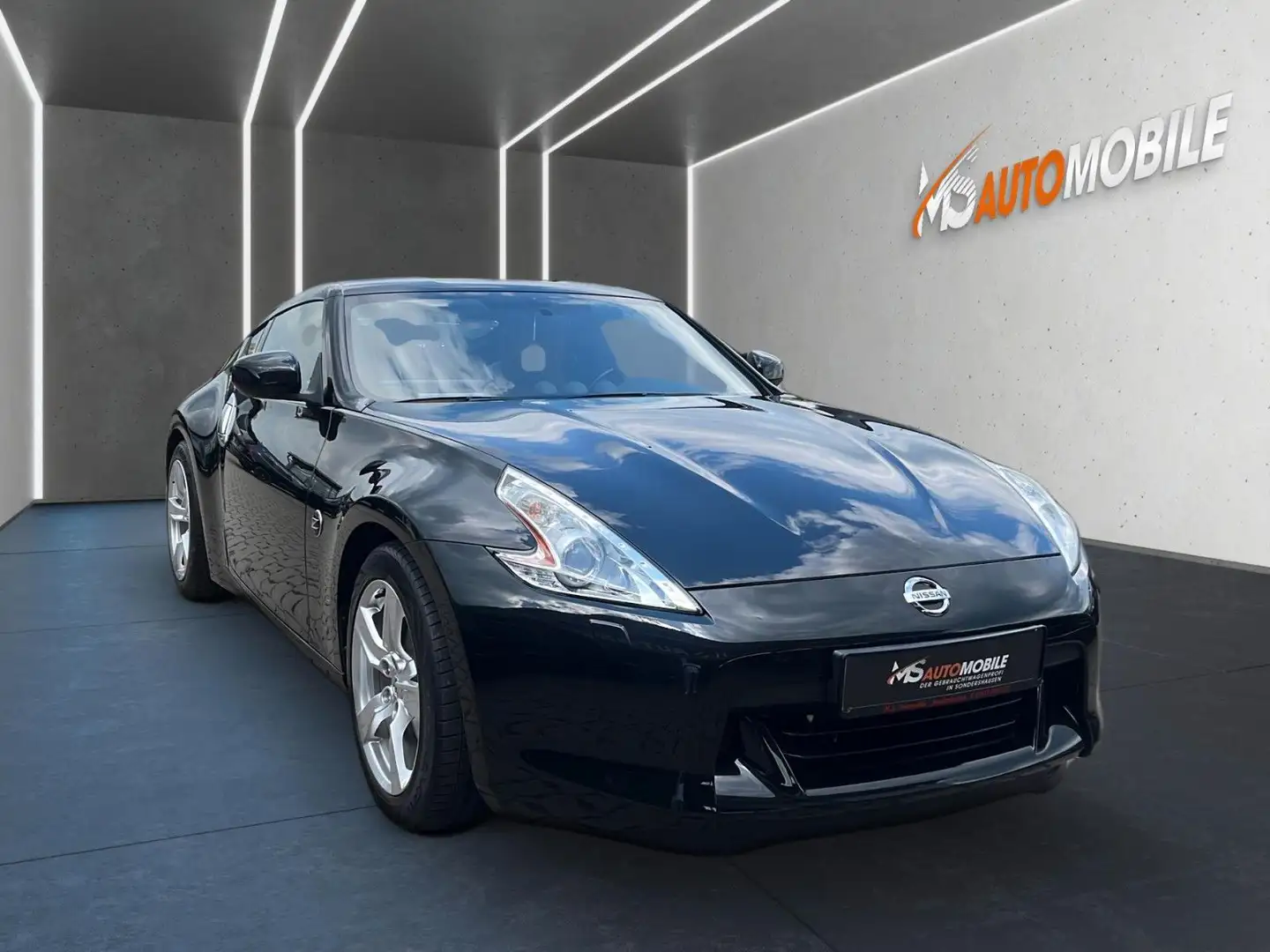 Nissan 370Z 370 Z Pack+LEDER+BI-XENON+SPORTABGAS+BOSE Schwarz - 2