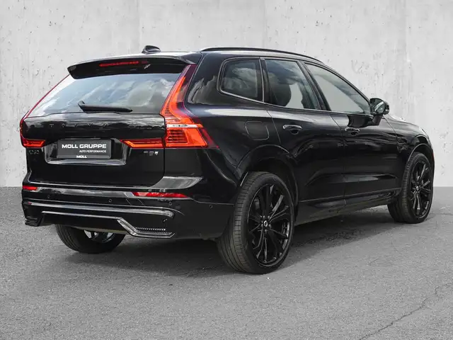 Volvo XC60 view 4