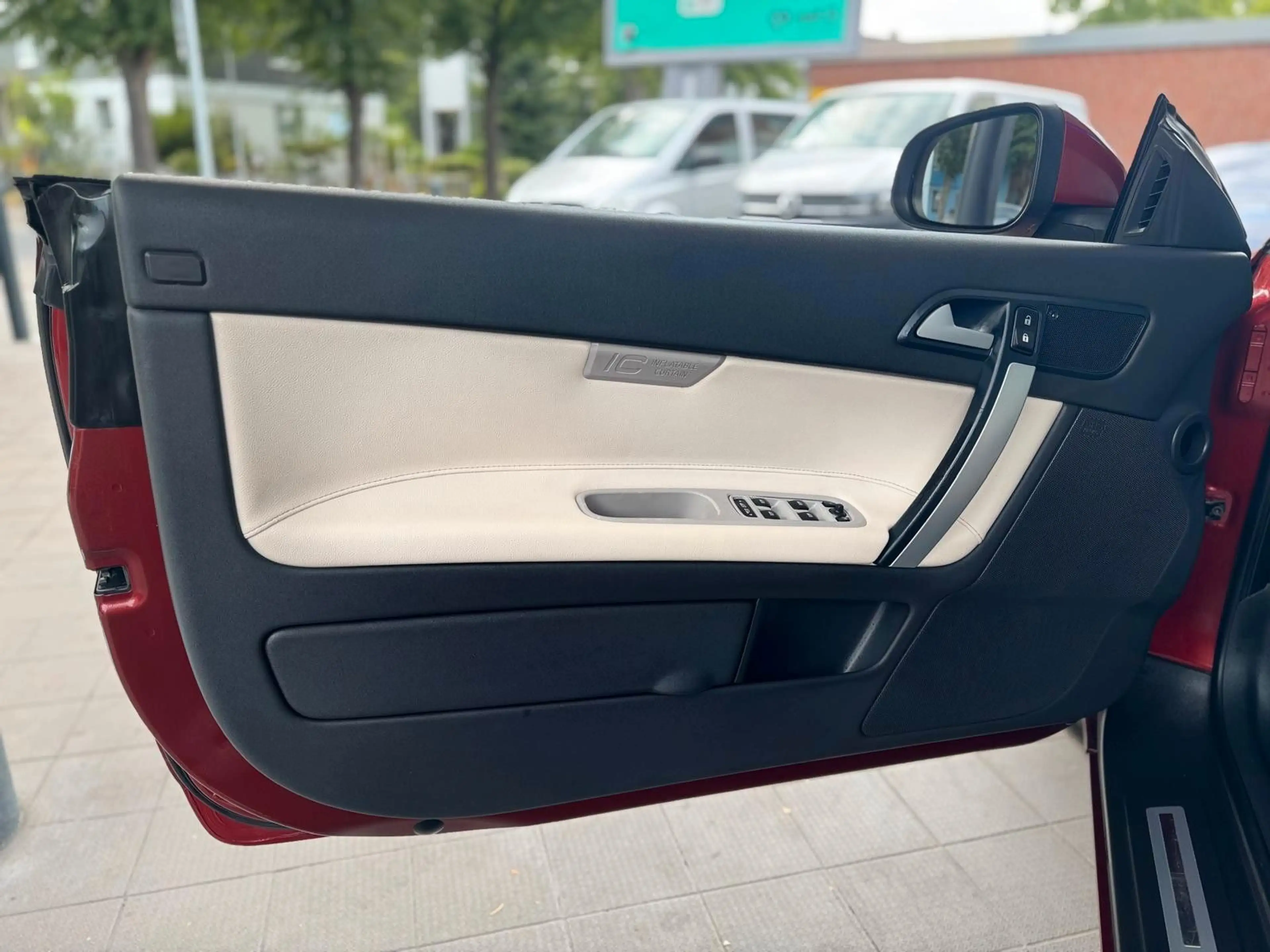 Volvo C70 Cabriolet D3 Momentum / TÜV Neu — photo 14