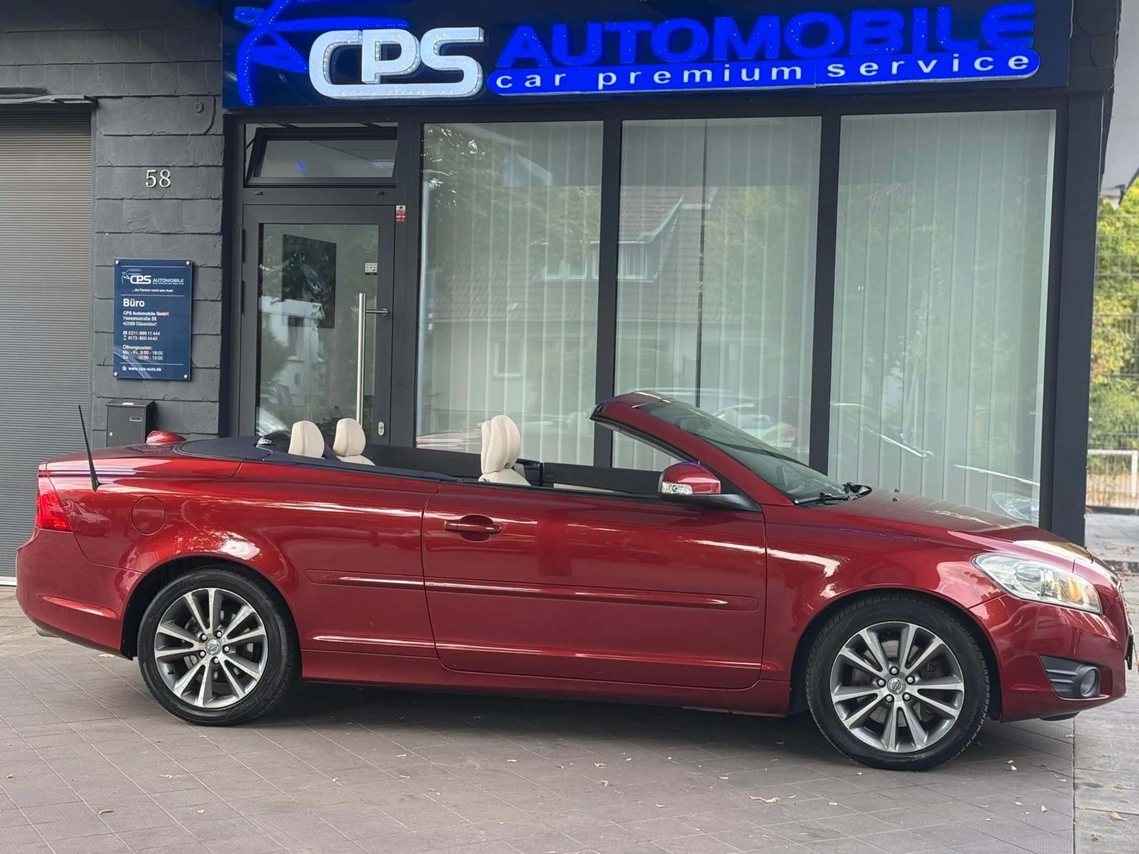 Volvo C70 Cabriolet D3 Momentum / TÜV Neu — photo 8