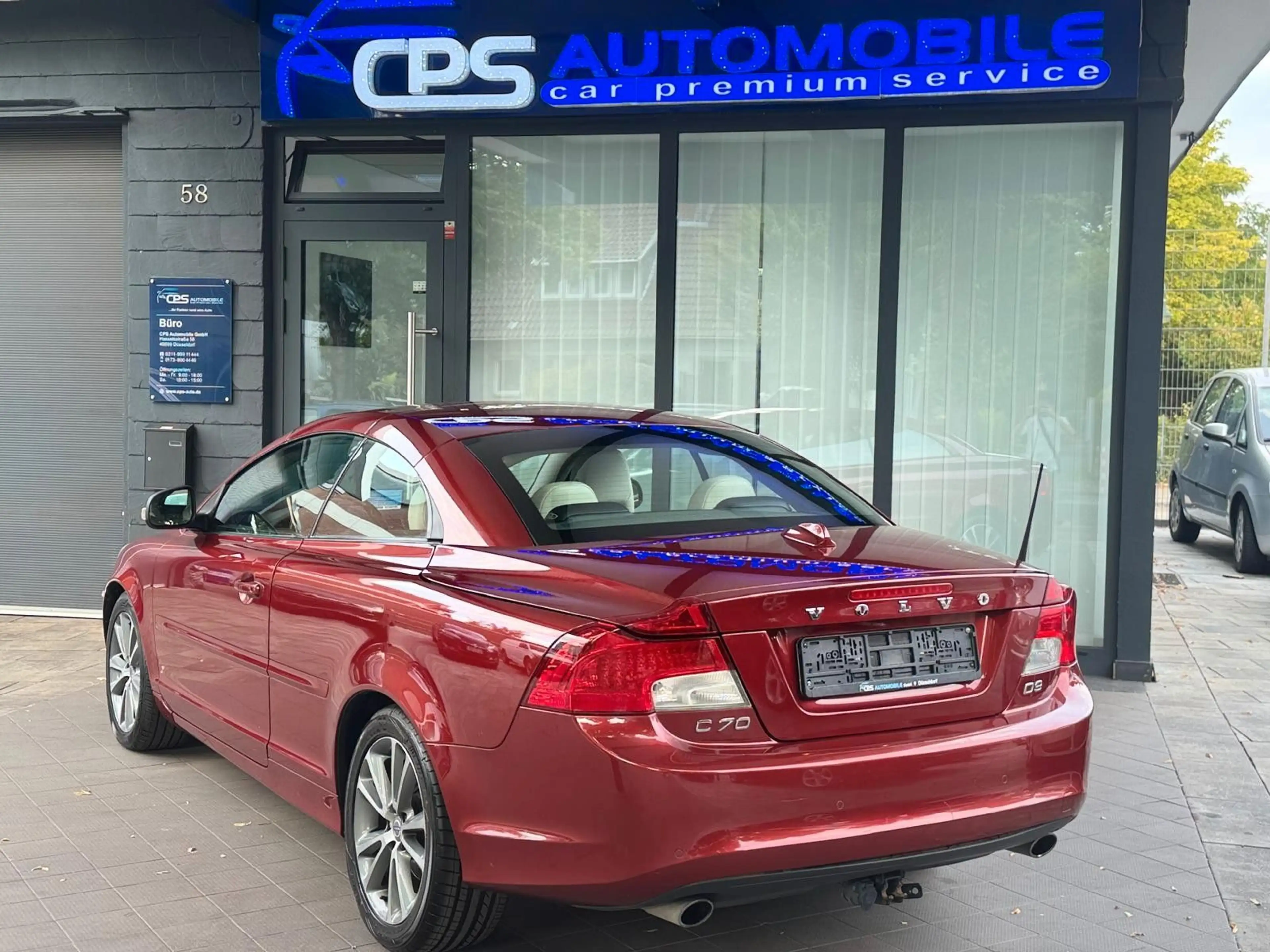 Volvo C70 Cabriolet D3 Momentum / TÜV Neu — photo 6
