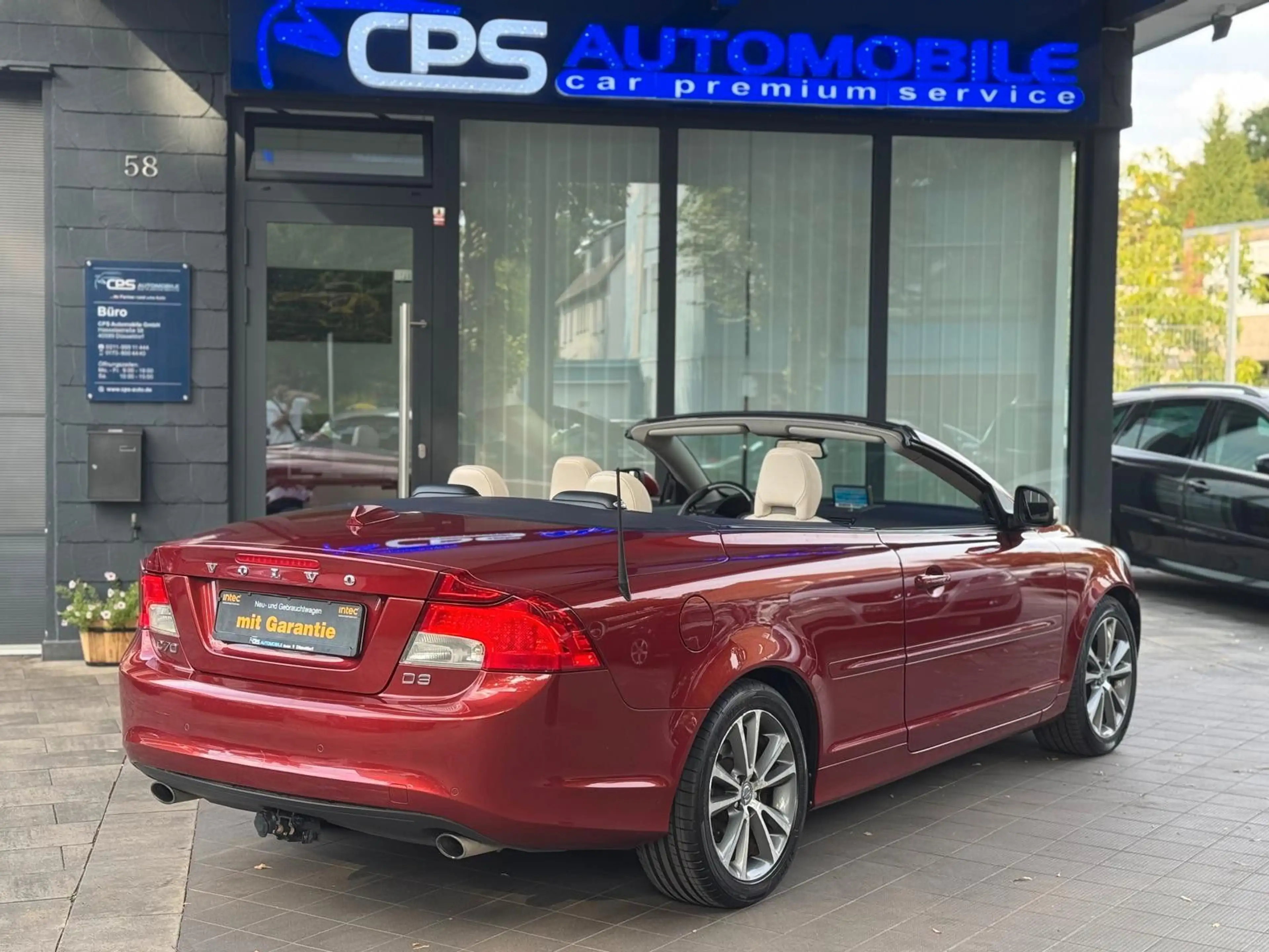 Volvo C70 Cabriolet D3 Momentum / TÜV Neu — photo 9