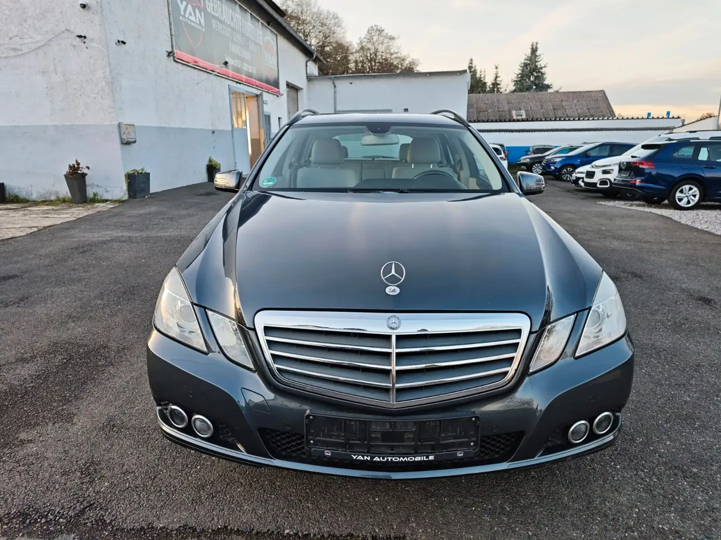 Mercedes-Benz E 200 E T-Modell E 200 CGI BlueEfficiency Gris - 2