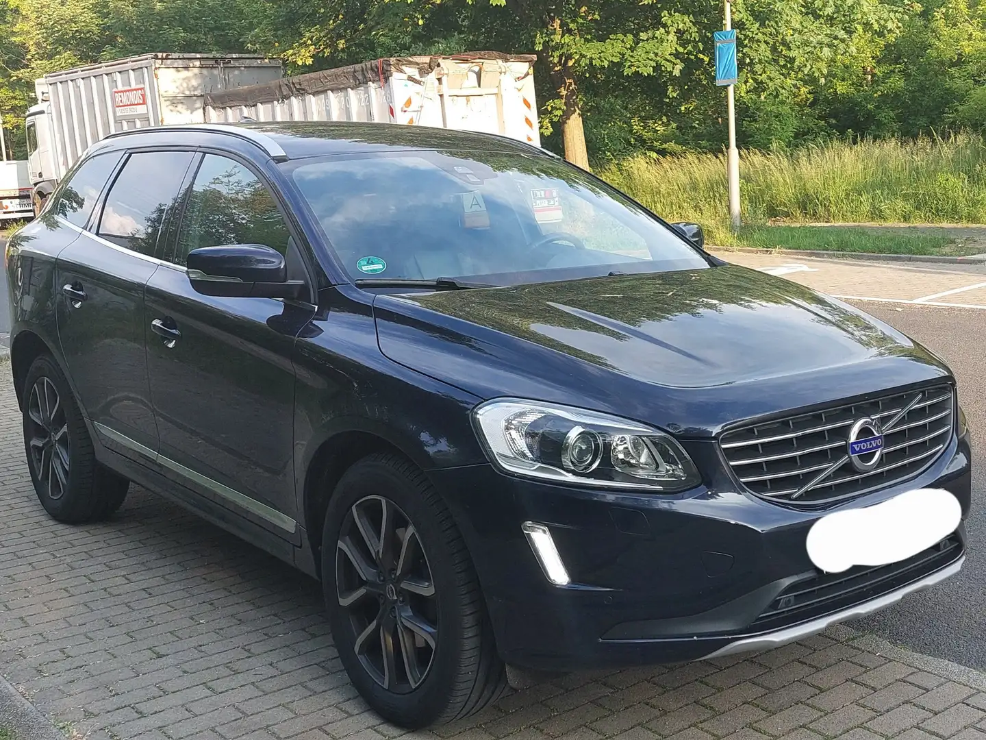 Volvo XC60 Volvo XC60 D4 Summum|Schiebedach|Leder|Bi-Xenon Blue - 2