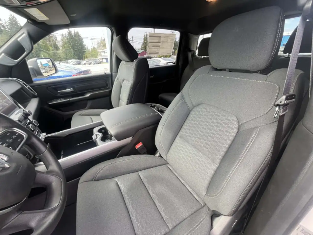 RAM 1500 снимка RAM 1500