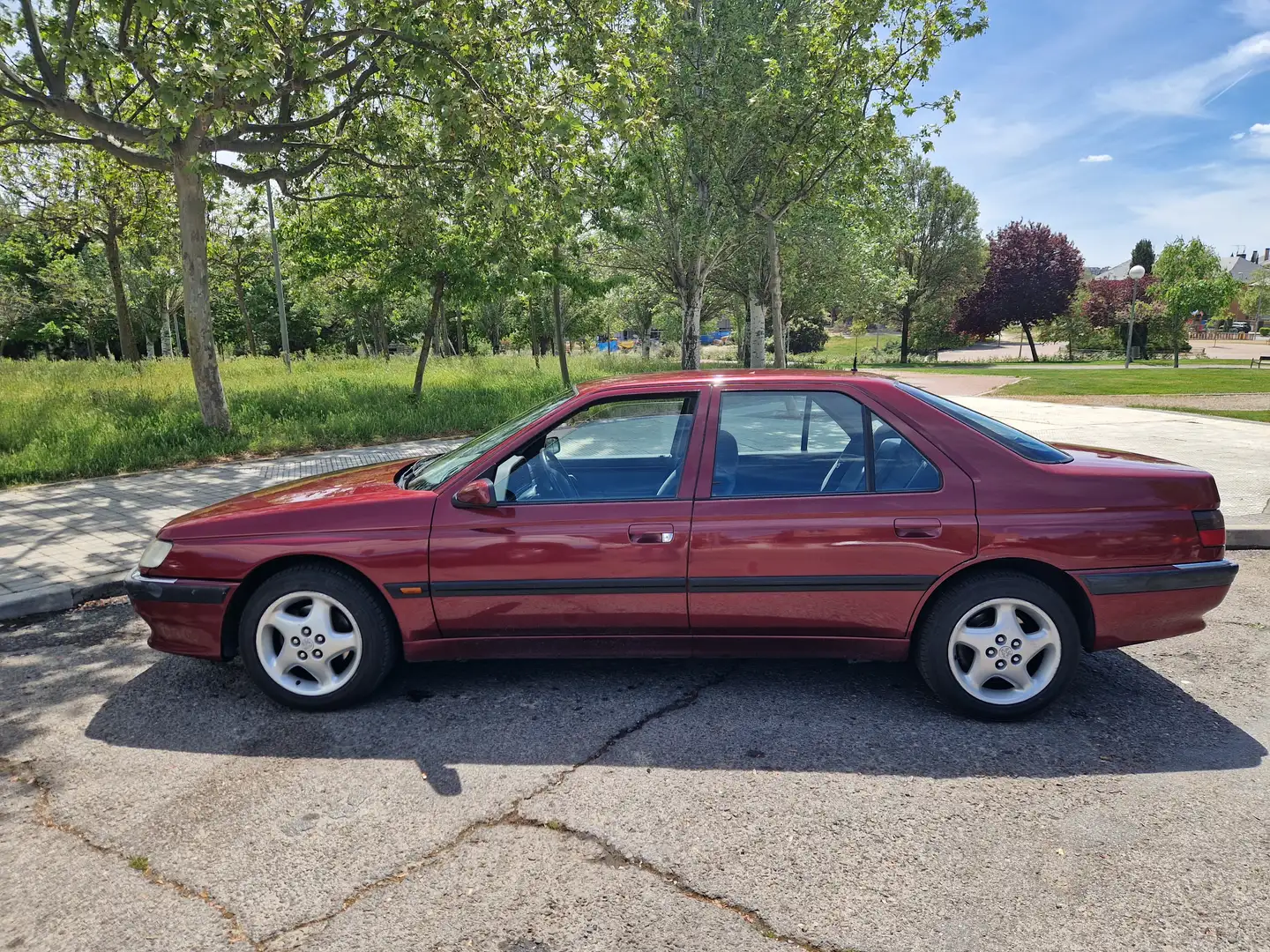 Peugeot 605 605 3.0 24v SV Rot - 2