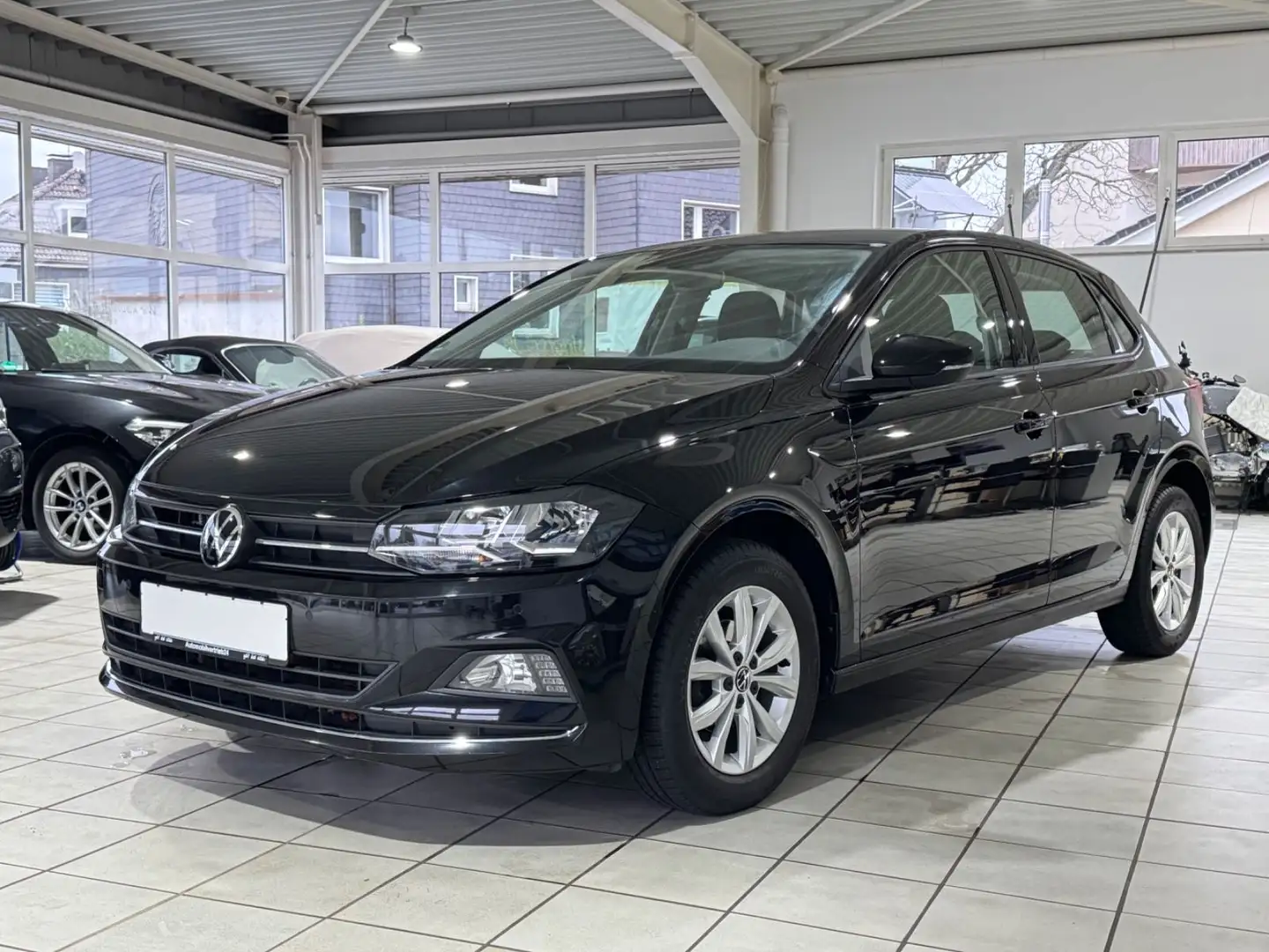 Volkswagen Polo VI Highline/2.HD/DSG/NAVI/ACC/SHZ/PDC/ALU Schwarz - 1