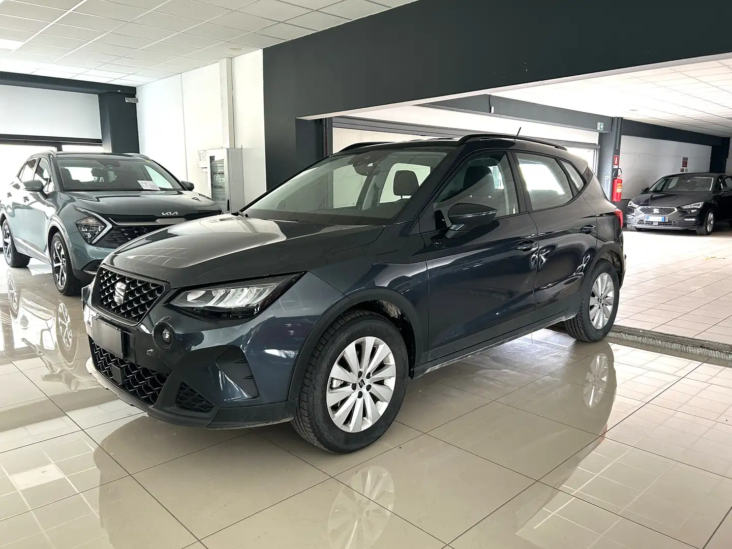 SEAT Arona 1.0 EcoTSI Reference Comfort Pack Grigio - 1
