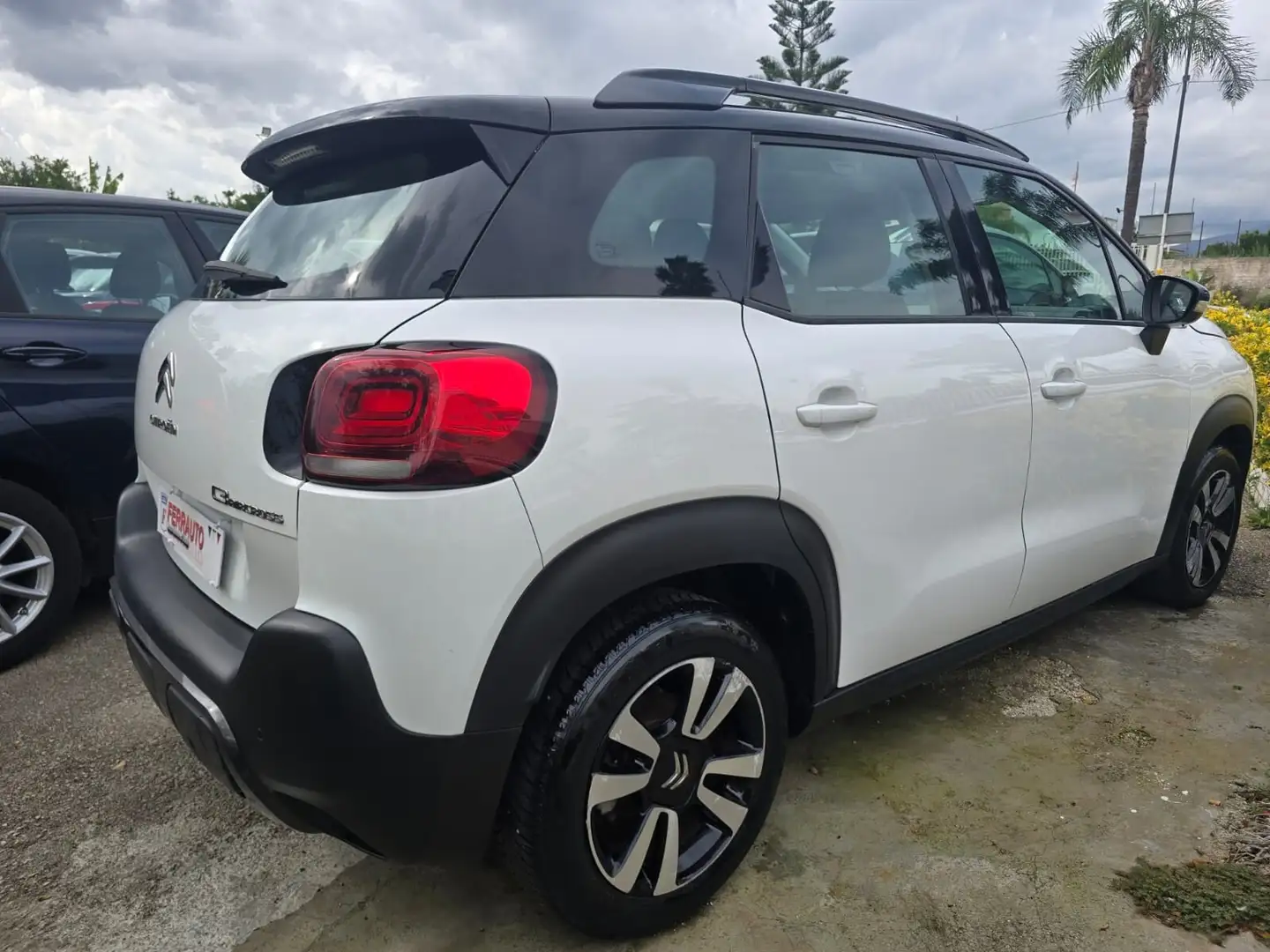 Citroen C3 Aircross 1.2 82CV SHINE BLACKWEEK Bianco - 2