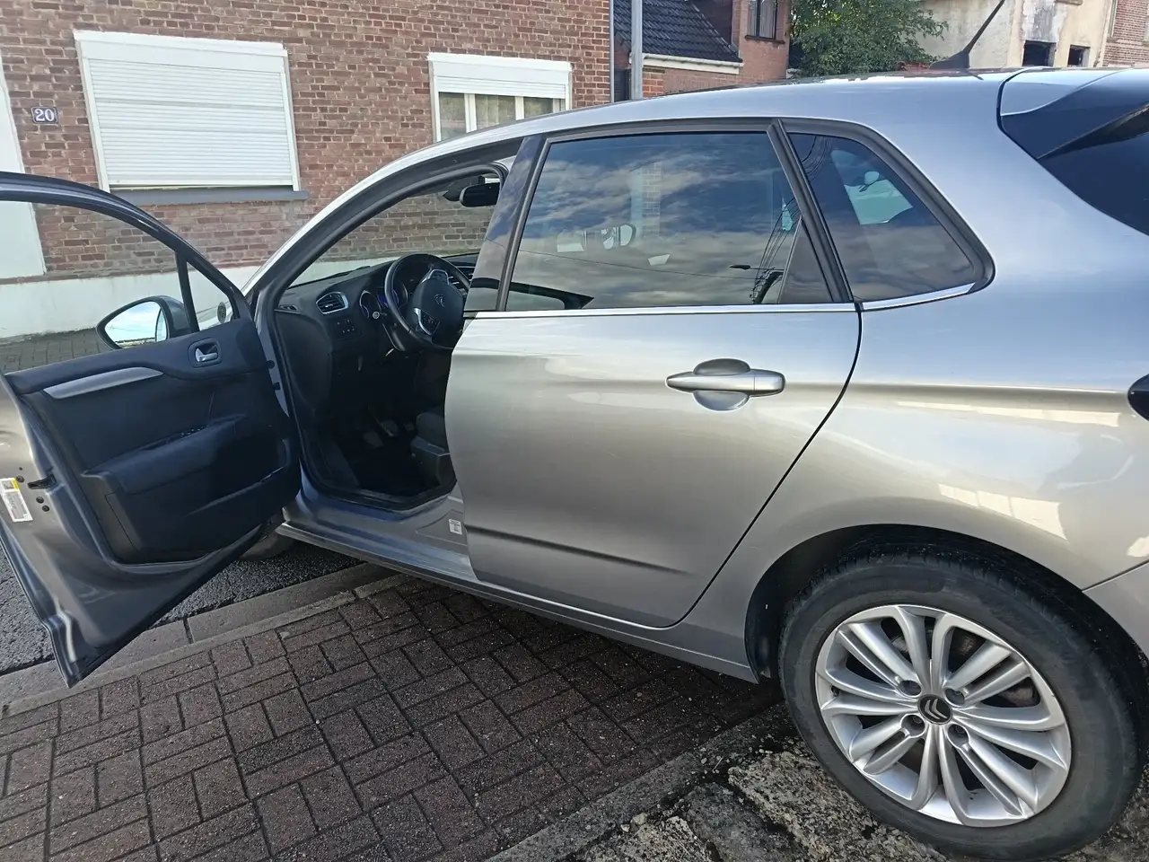 Citroen C4 BlueHDi 120 S\u0026S BVM6 Millenium