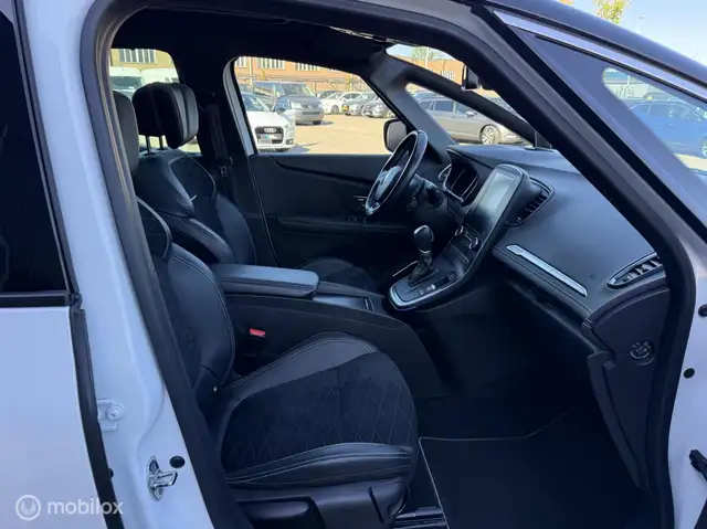 Renault Scenic view 14