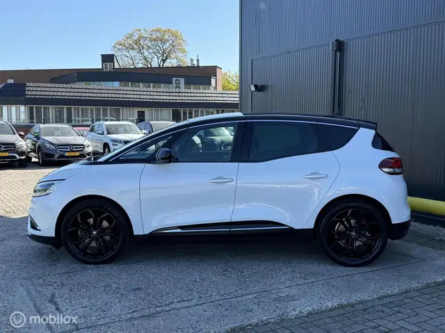 Renault Scenic view 5