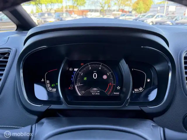 Renault Scenic view 15