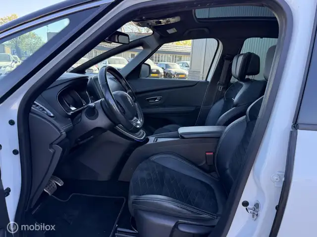 Renault Scenic view 10