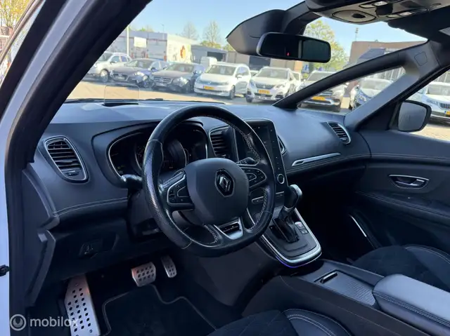 Renault Scenic view 11