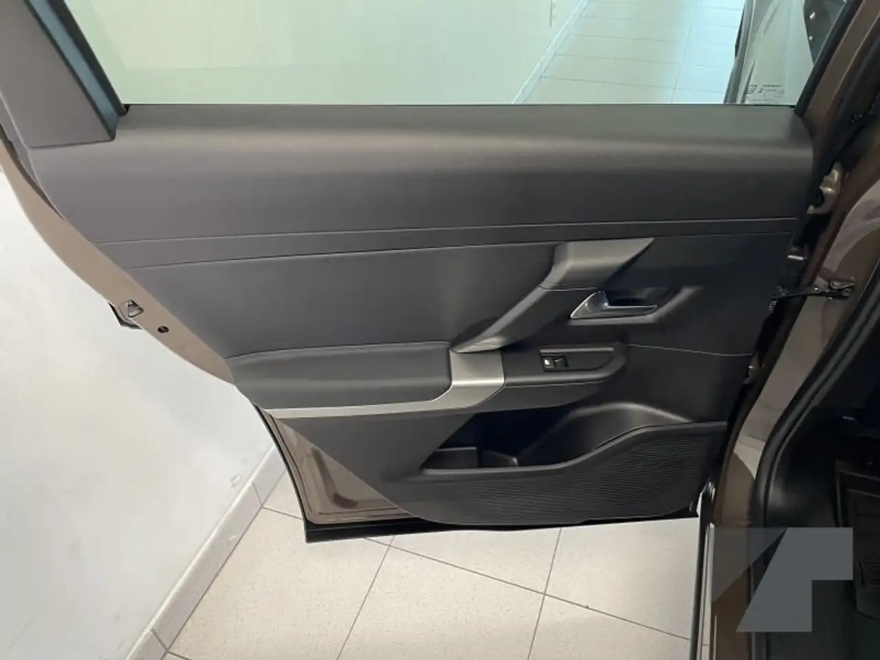 Jeep Compass 1.2 eDCT 107 kW First Edition, миниатюра 18