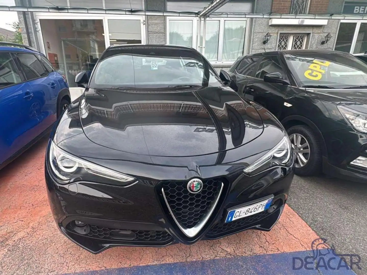 Alfa Romeo Stelvio 2.2 t Business Q4 190cv auto Zwart - 1