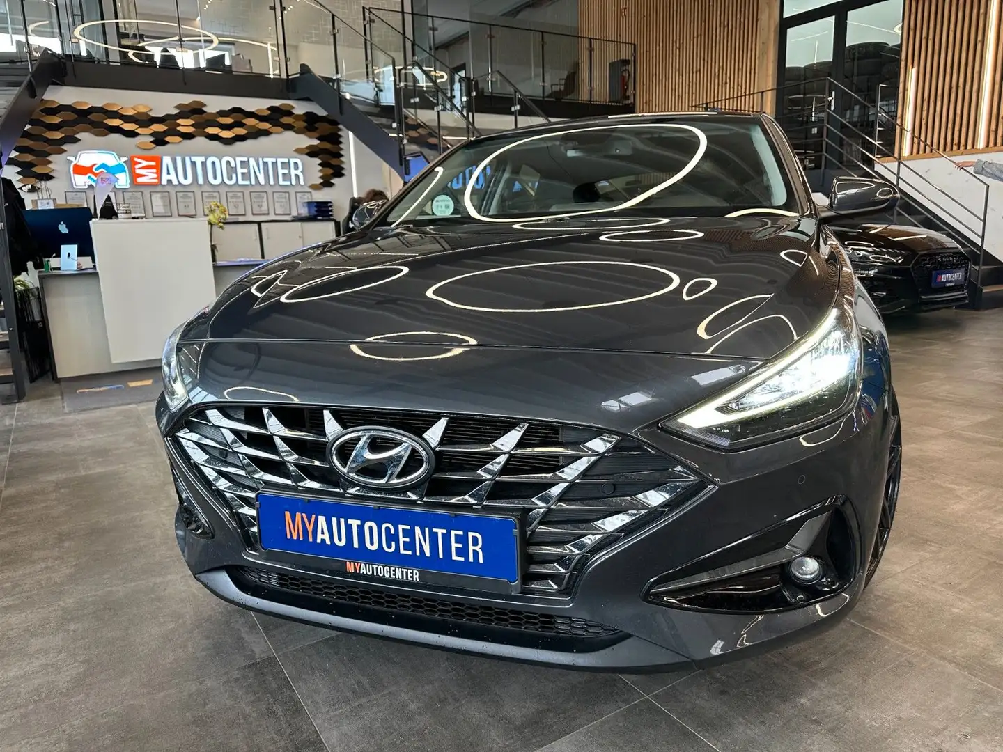 Hyundai i30 Fastback Prime Mild-Hybrid *Navi*Kamera* Gris - 1