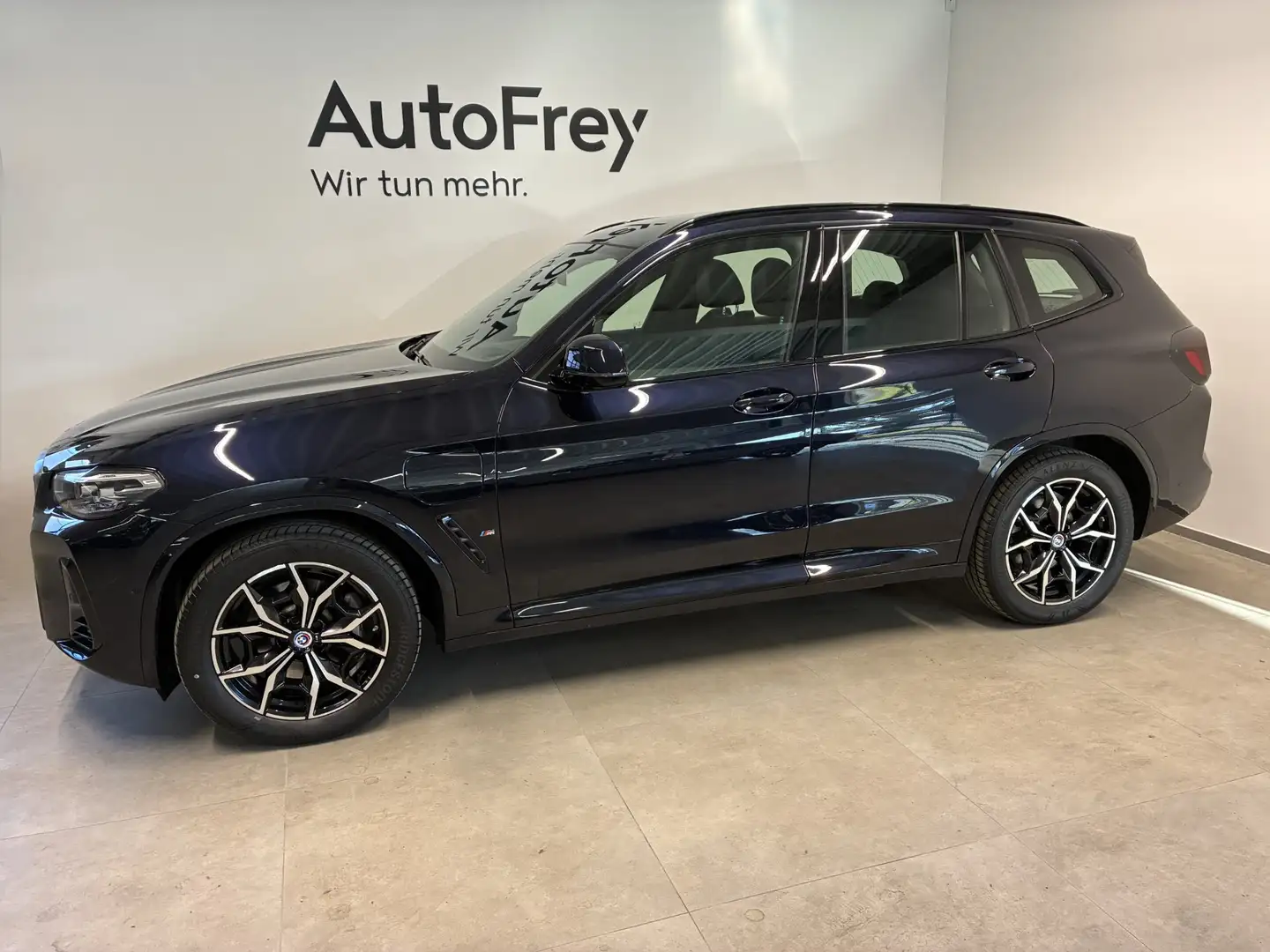 BMW X3 xDrive30e Schwarz - 2