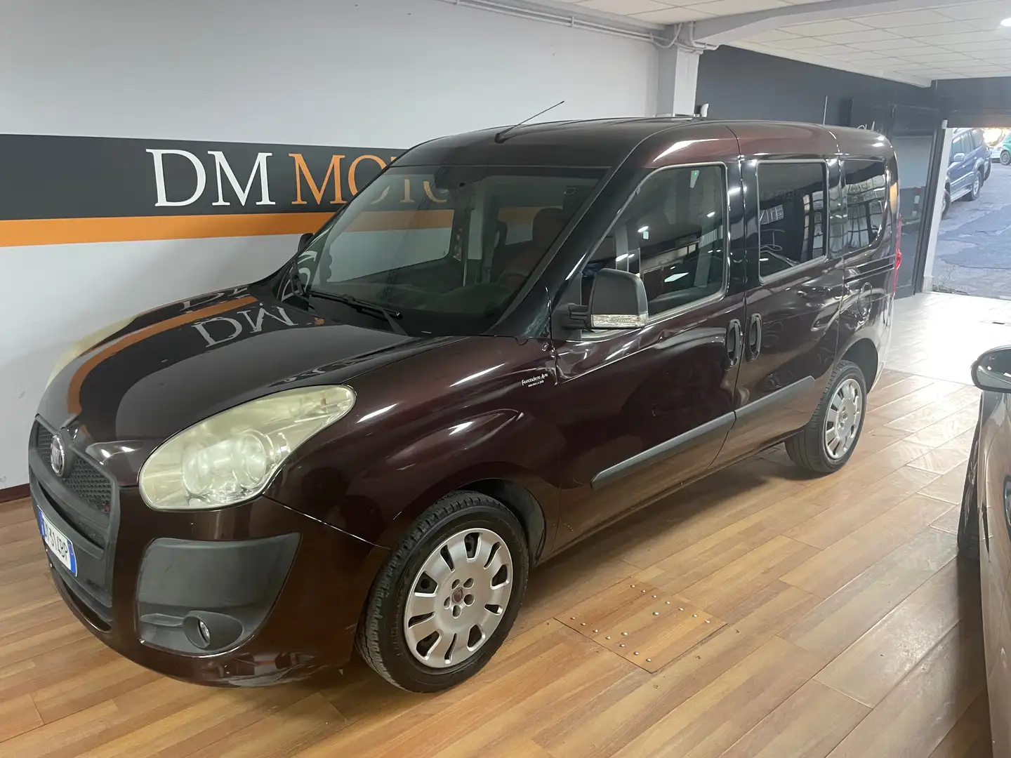Fiat Doblo Doblo 1.6 mjt 16v Active Marrón - 1