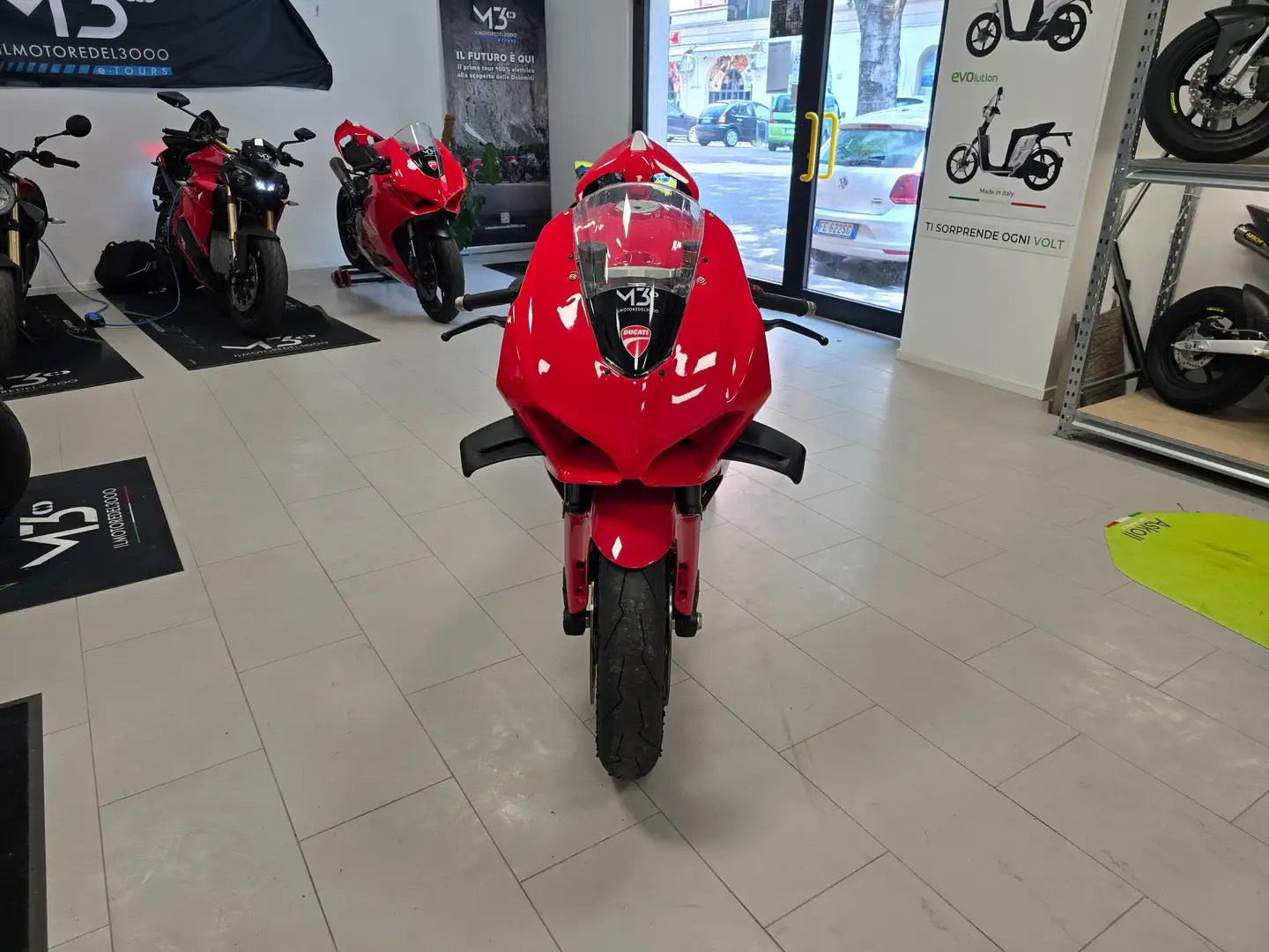 Ducati Panigale V4 pista Rot - 2