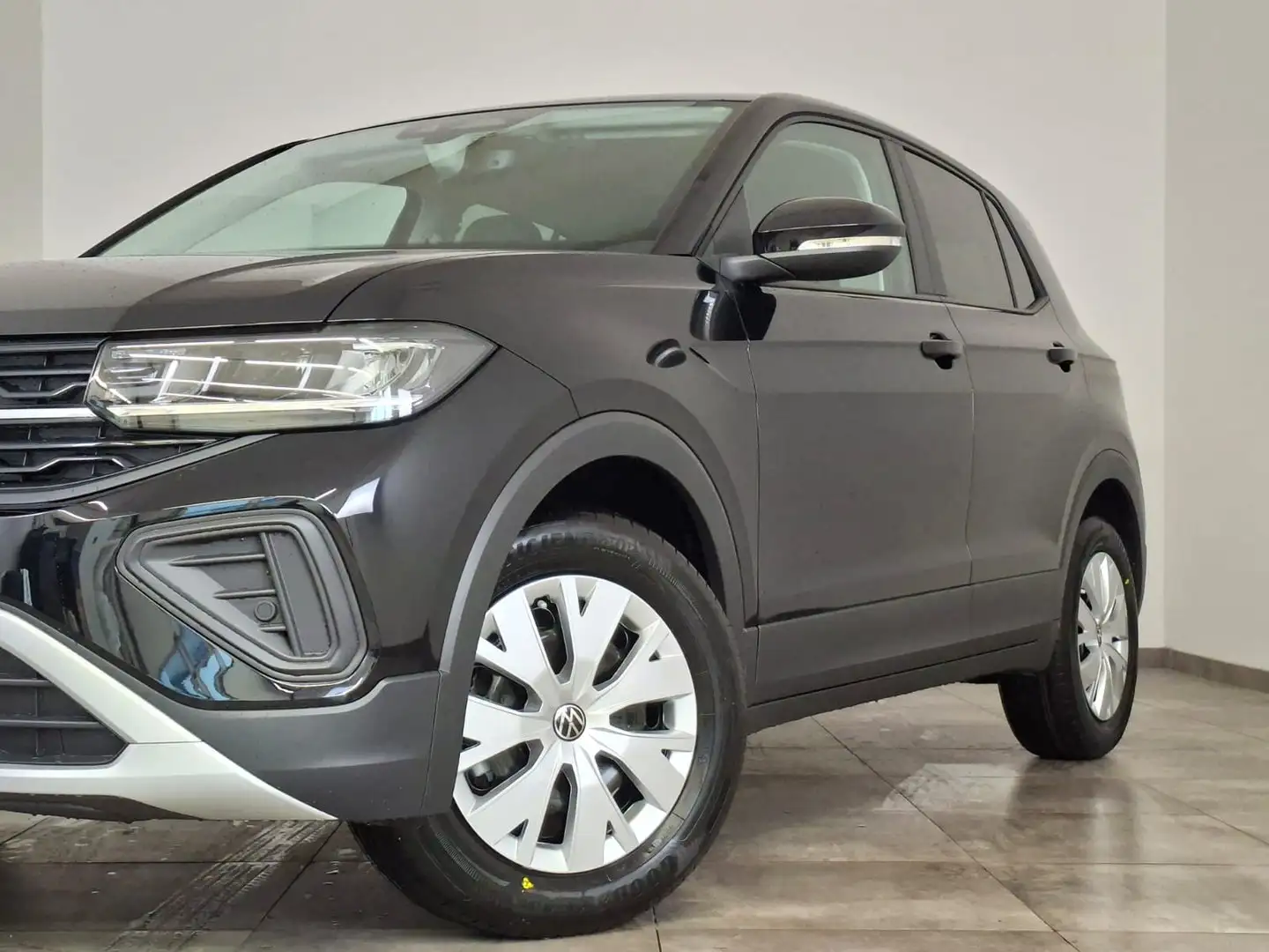 Volkswagen T-Cross 4Me TSI Schwarz - 2