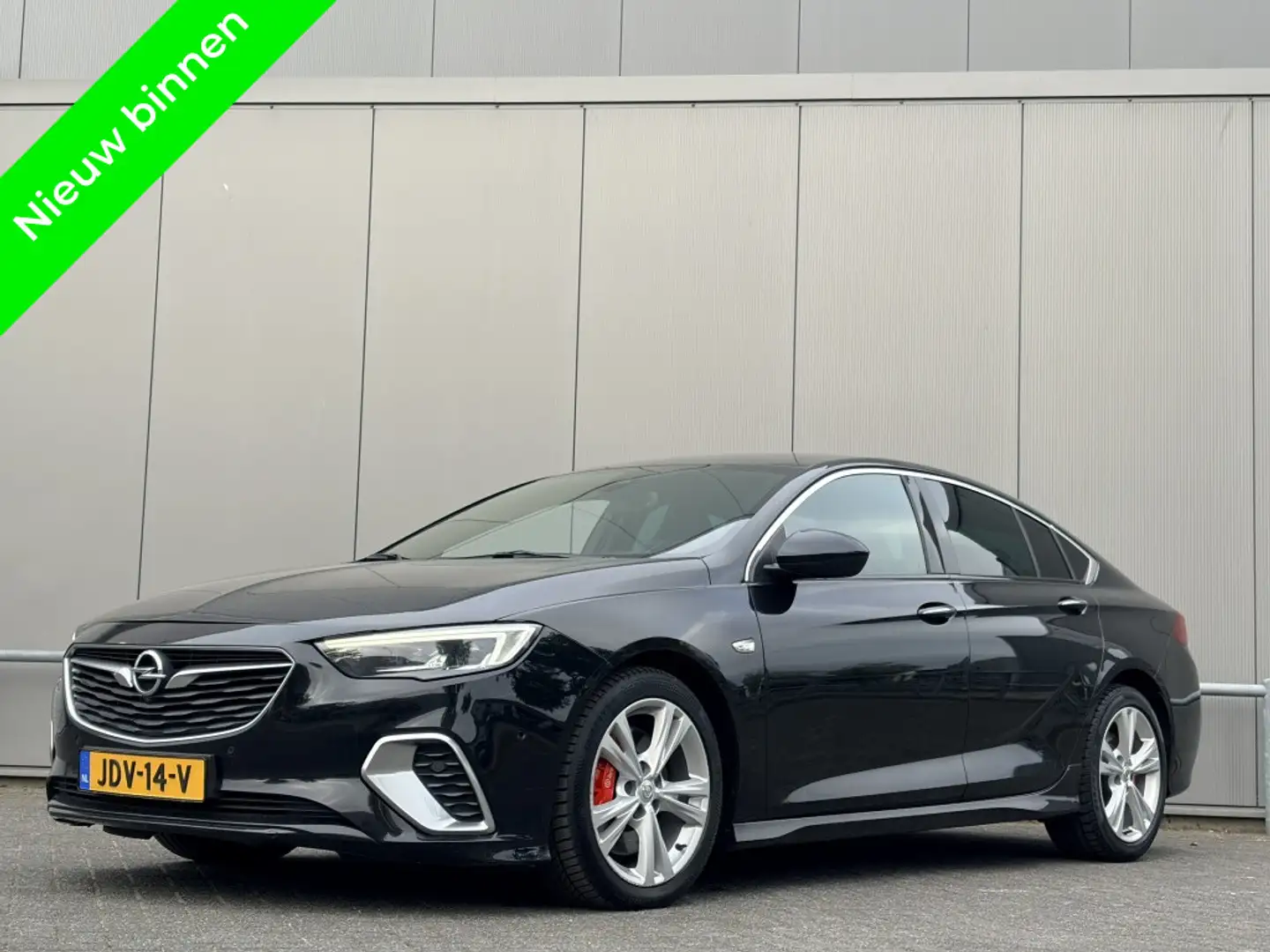 Opel Insignia Grand Sport 2.0 BiTurbo 4x4 GSi - nap! - bomvol - Zwart - 1