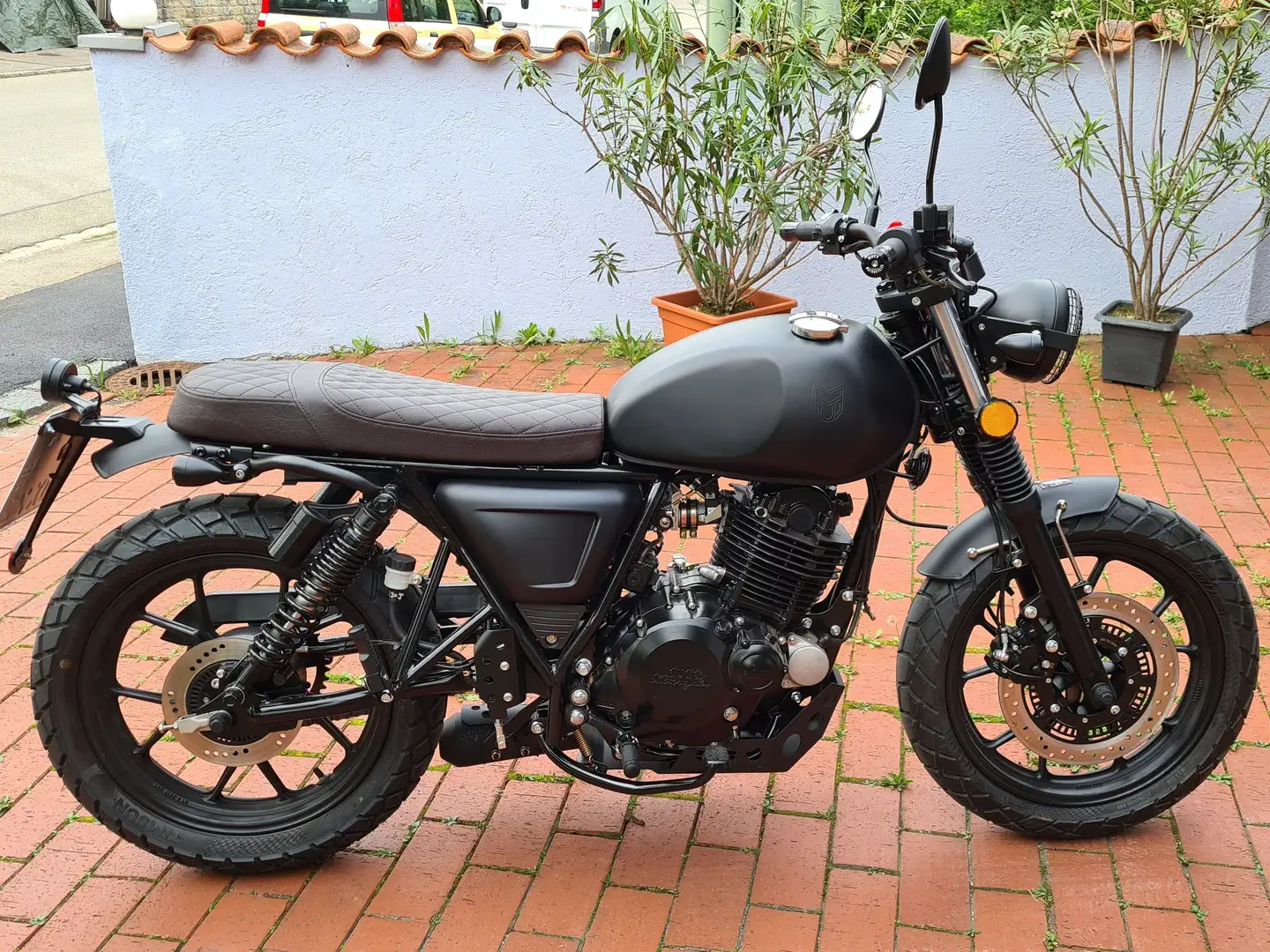 Mutt Motorcycles FSR Cooles Einsteigerbike - 250er Schwarz - 2