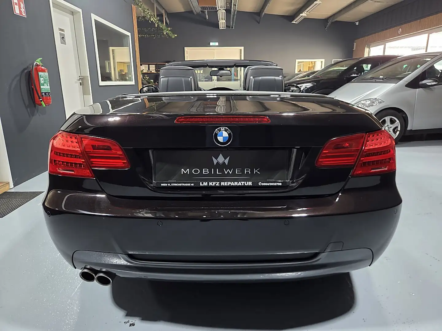 BMW 325 i Cabrio Schwarz - 2