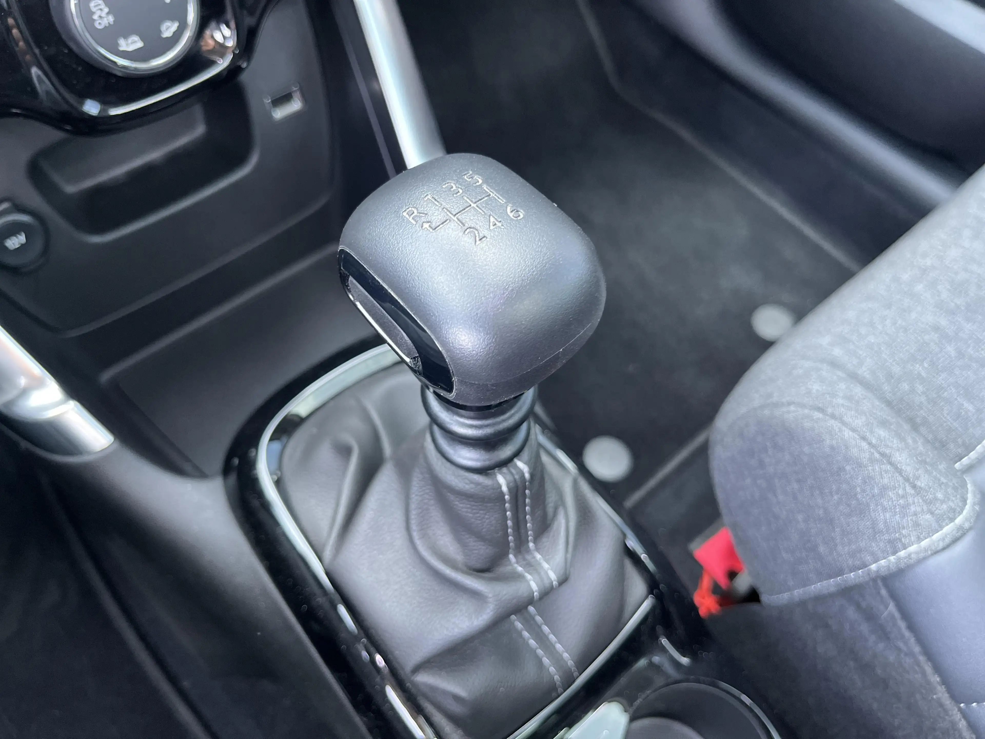 Citroen C3 Aircross 1.2i Max 110PK - SCHUIFDAK + TREKHAAK — photo 15