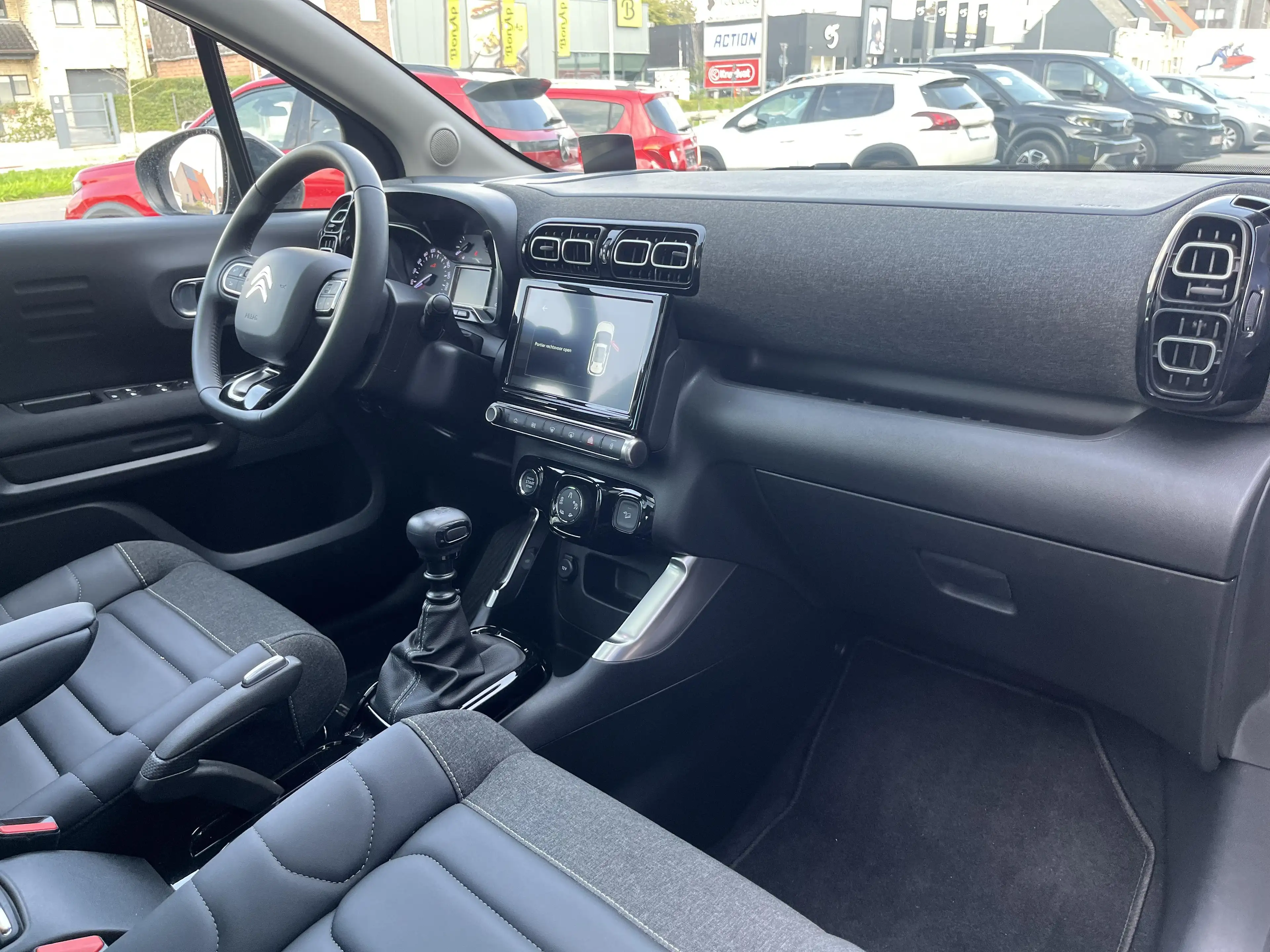 Citroen C3 Aircross 1.2i Max 110PK - SCHUIFDAK + TREKHAAK — photo 2