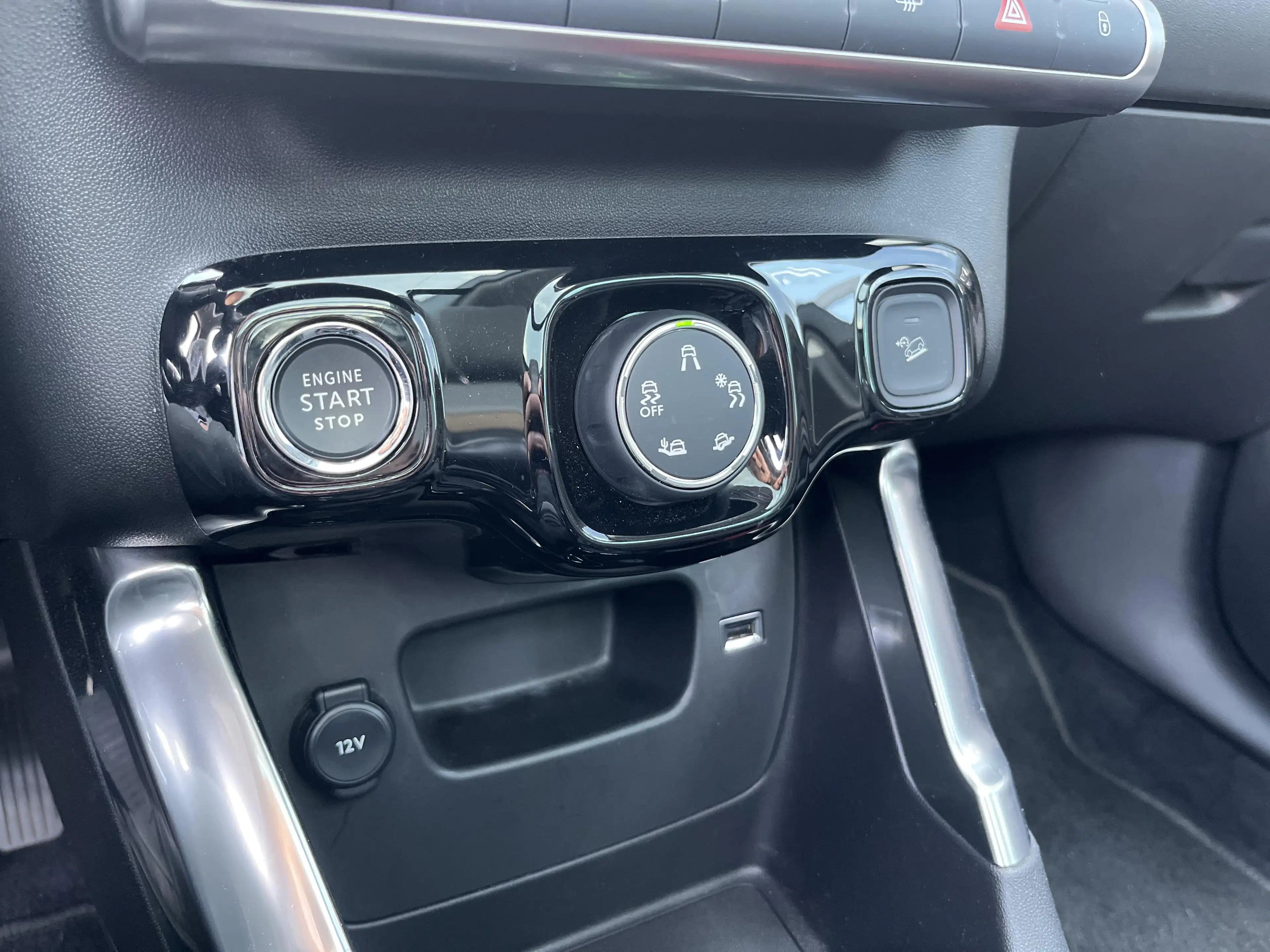Citroen C3 Aircross 1.2i Max 110PK - SCHUIFDAK + TREKHAAK — photo 14