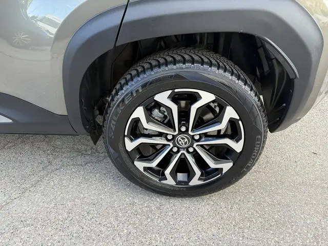 Toyota Yaris Cross view 23