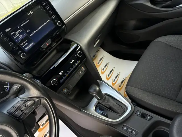 Toyota Yaris Cross view 11