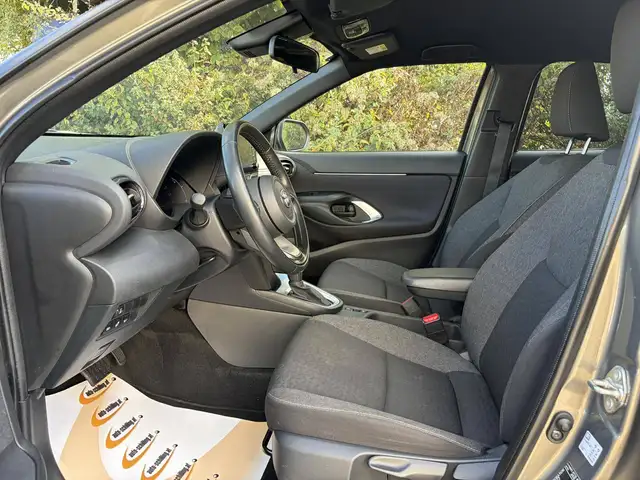 Toyota Yaris Cross view 9