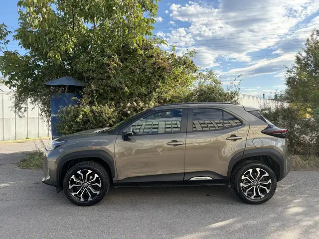 Toyota Yaris Cross view 5