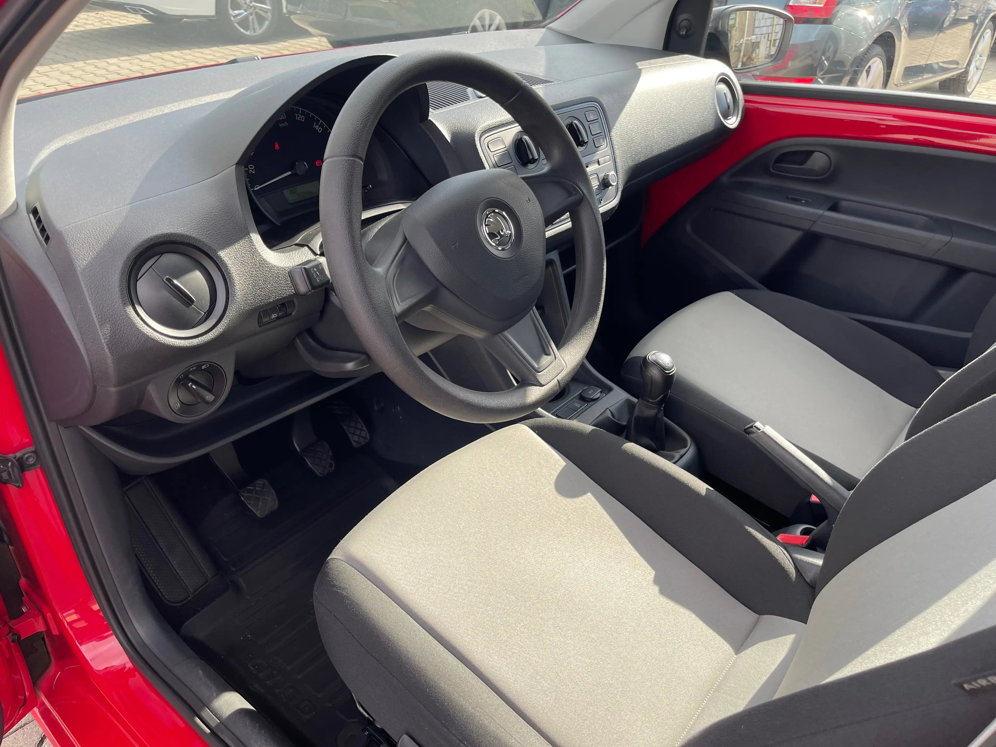 Skoda Citigo Citigo Klima Allwetterreifen 1. Hand — photo 13