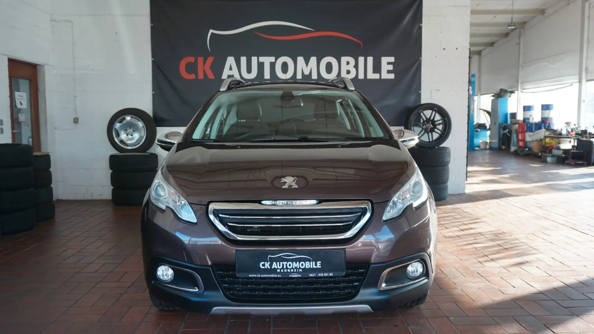 Peugeot 2008 Allure PDC*SHZ*T-LEDER*NAVI*TOP!!! Brun - 1