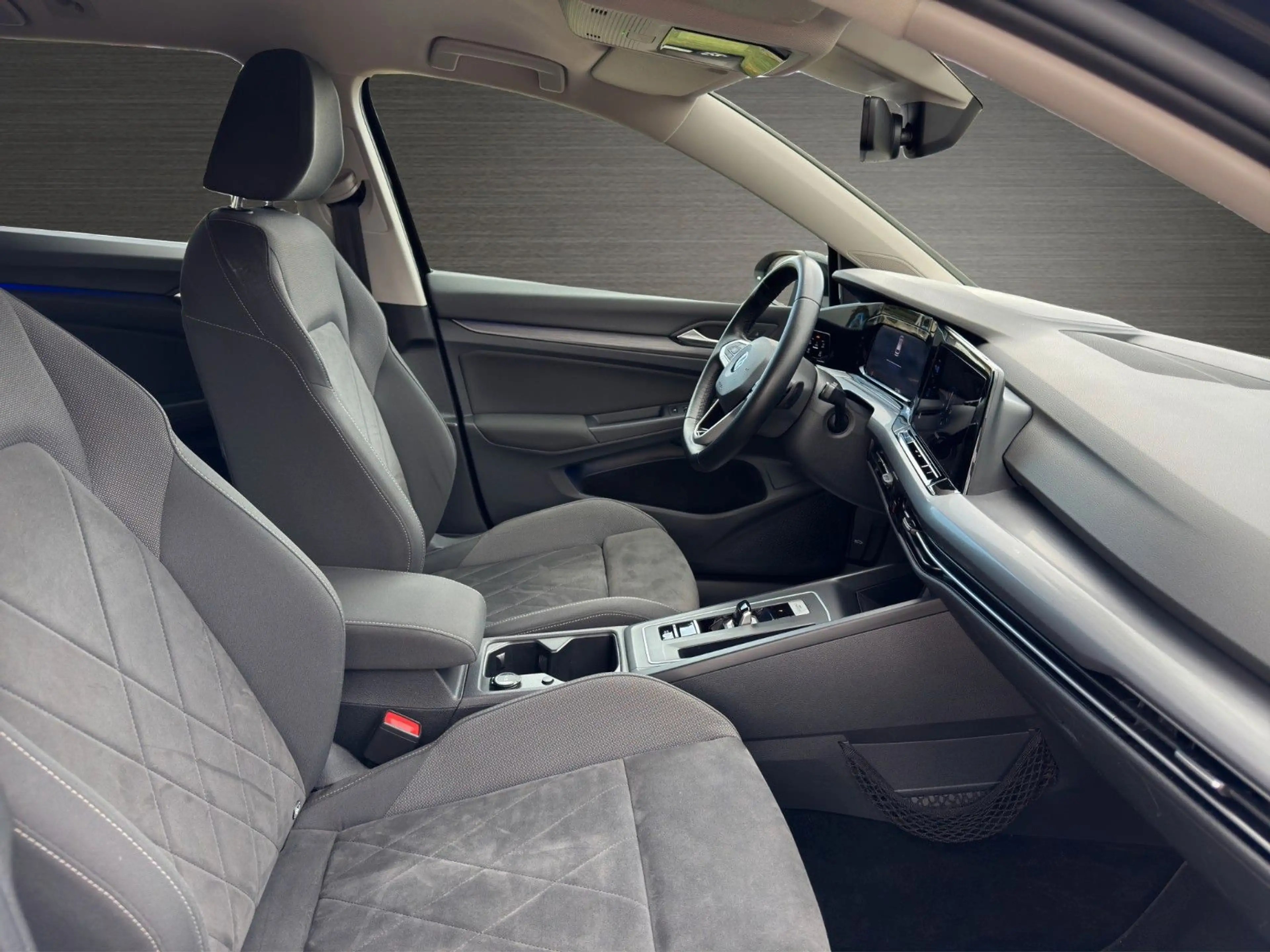 Volkswagen Golf VIII 1.4 eTSI Variant Style LED HUD Kamera — photo 15