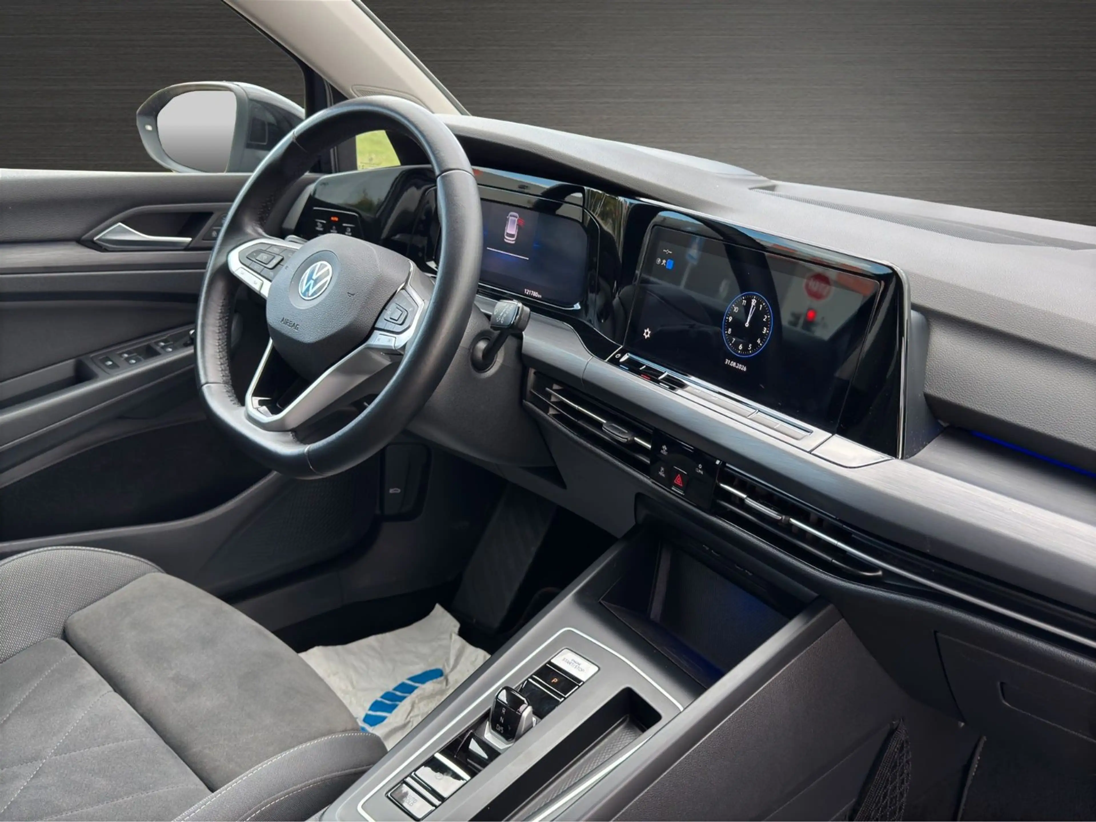 Volkswagen Golf VIII 1.4 eTSI Variant Style LED HUD Kamera — photo 14
