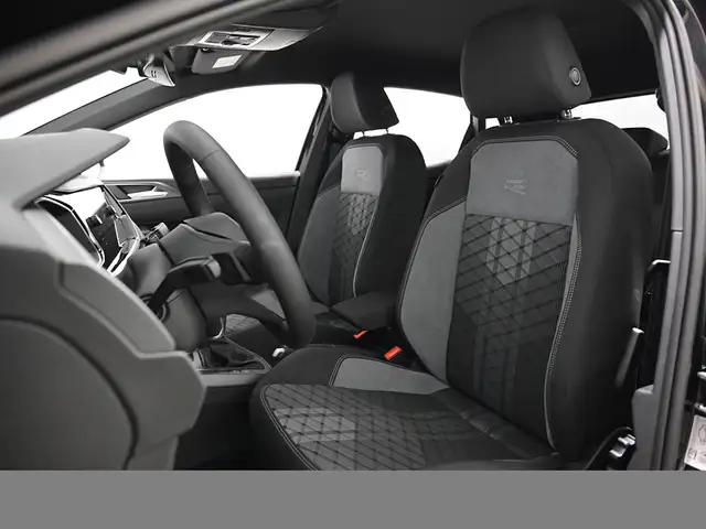 Volkswagen Polo view 11