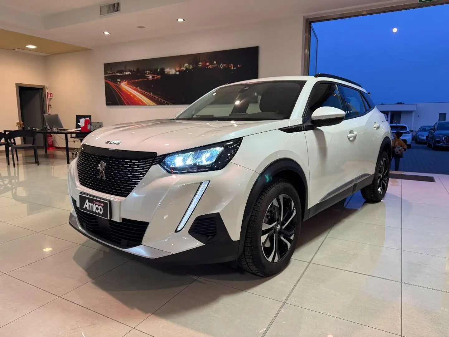 Peugeot 2008 1.5 BlueHDi 130 S&S EAT8 Allure Pack Perlata Wit - 1